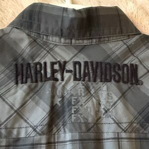 Harley-Davidson Men's Dark Gray Plaid snap Button Down Shirt